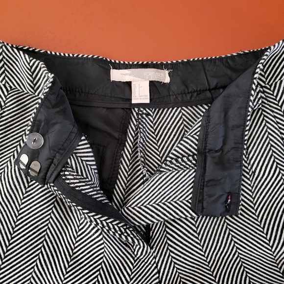 Herringbone patterned shorts - Picture 4 of 5